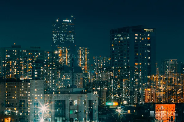 高清摄影 夜晚的城市天际线，灯火通明