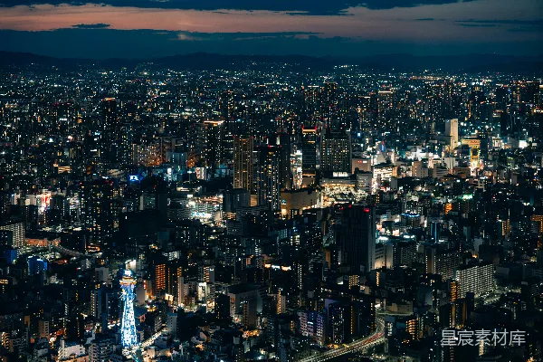 高清摄影 灯火辉煌的城市夜景，无数灯光照亮了整个城市。