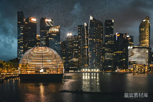 高清摄影 夜晚的城市天际线，灯光倒映在水面上。