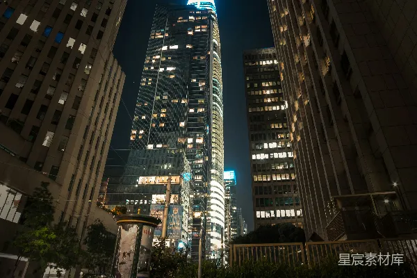 高清摄影 夜晚地面视角的城市景观