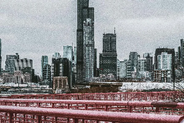 高清摄影 从一座桥上看到的城市天际线景色