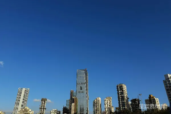 高清摄影 白天蓝天下城市的天际线