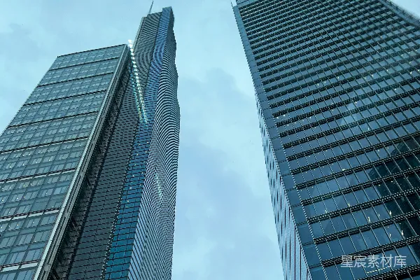 高清摄影 一座大城市里两栋很高的建筑