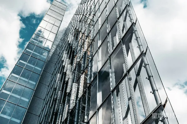 高清摄影 低角度拍摄的高层建筑照片