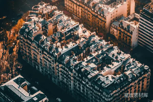 白天城市建筑的空中俯视景观