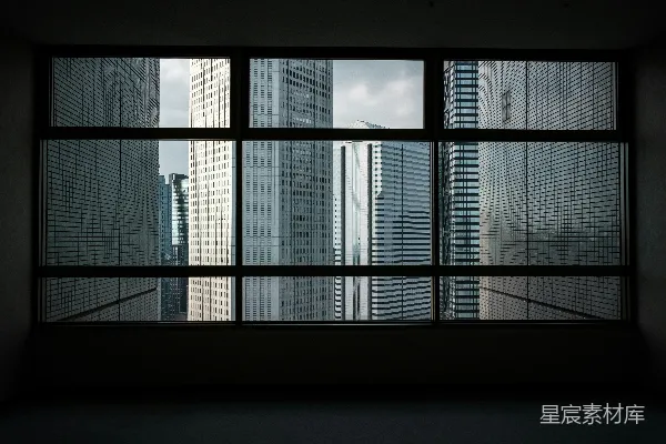 高清摄影 透过玻璃窗看到的高层建筑视角