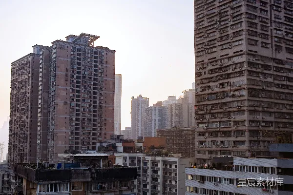 高清摄影 白天的白色和棕色混凝土建筑