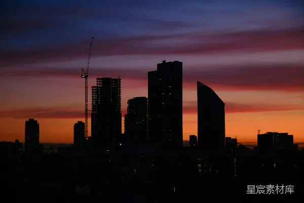 高清摄影 夕阳下城市的天际线景色