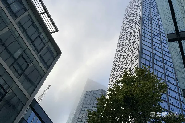 高清摄影 几栋高楼并排而立。