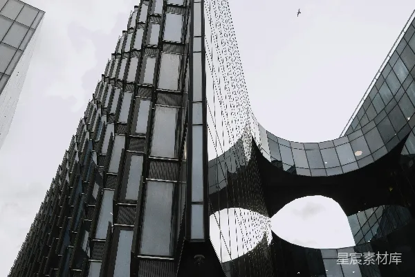 高清摄影 几栋高大的建筑挨在一起。