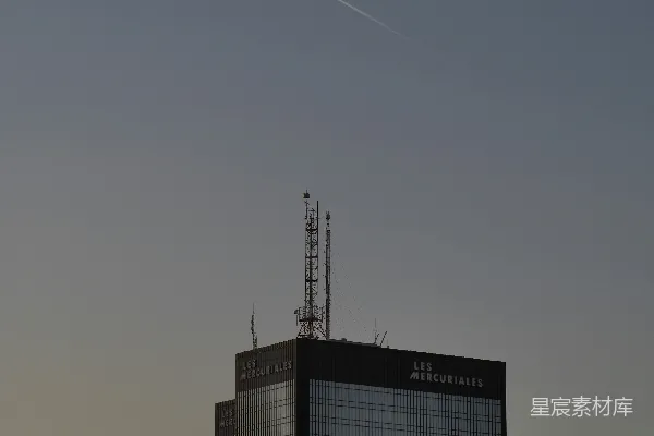高清摄影 黑色和灰色的高层建筑