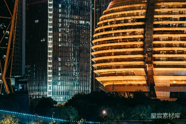 高清摄影 夜晚从河对面看城市的景色