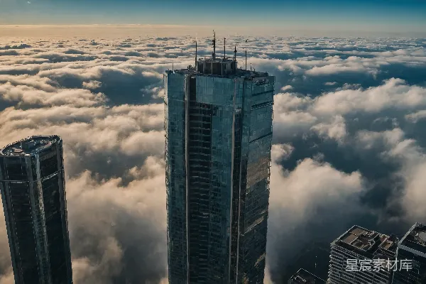 高清摄影 一幅云中的城市图片