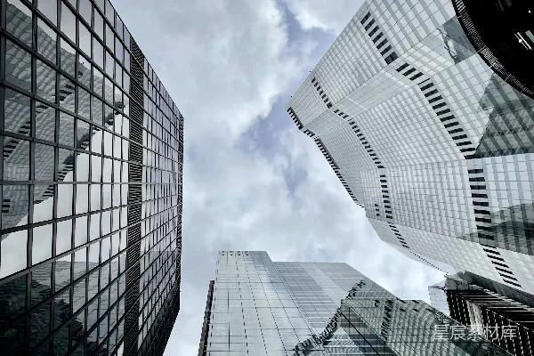 高清摄影 一排高大的建筑物并排而立。