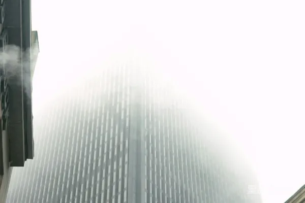 高清摄影 一座高楼旁边有一座非常高的建筑。