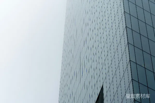 高清摄影 一座很高的建筑物，背景是天空。