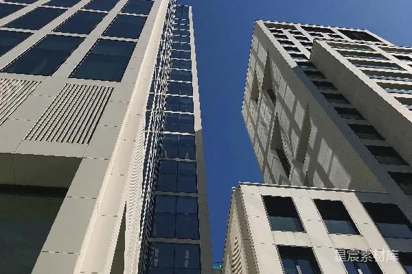 高清摄影 白色混凝土塔楼
