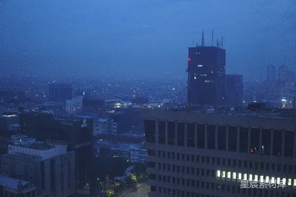 高清摄影 从建筑物顶部俯瞰夜景的城市景色