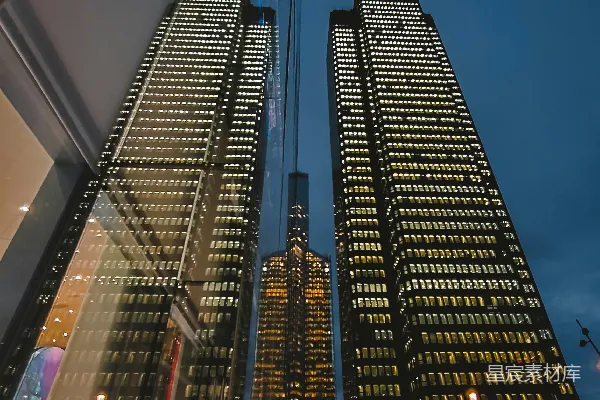 高清摄影 夜间的黑白高层建筑