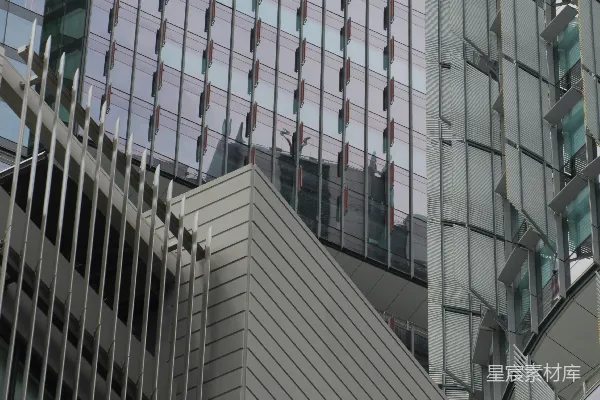 高清摄影 一座有玻璃窗的建筑