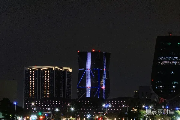 高清摄影 夜晚从水面上看城市的景色