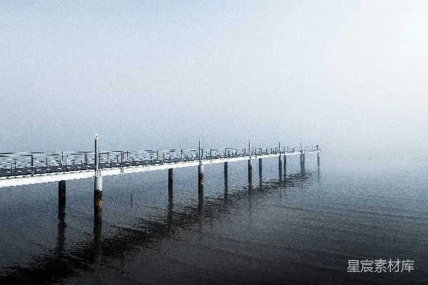 空搁浅水中的海洋