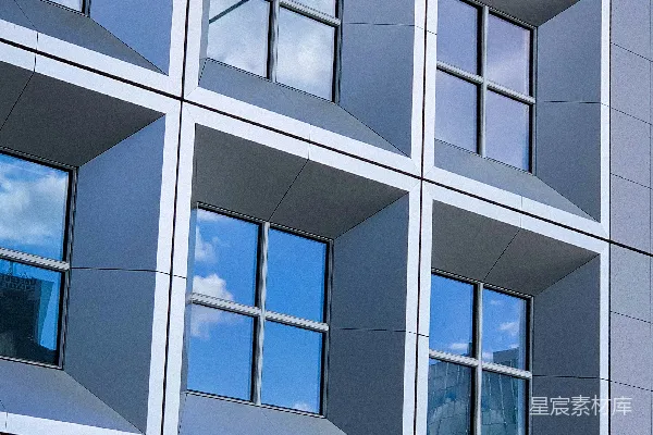 高清摄影 灰色混凝土框架的玻璃建筑