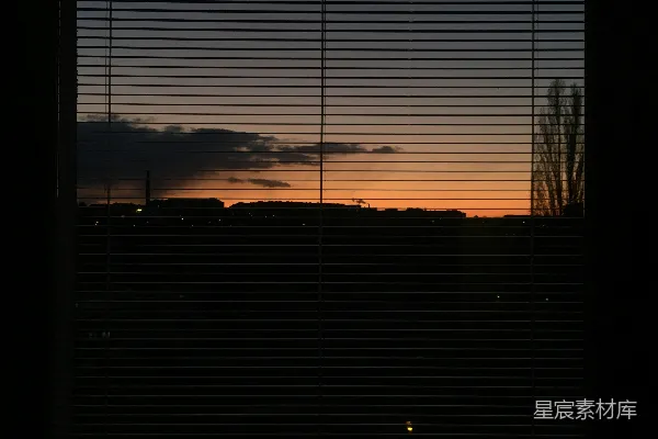 高清摄影 夕阳下城市建筑的剪影