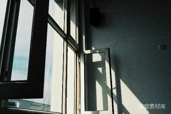 高清摄影 白色木框玻璃窗
