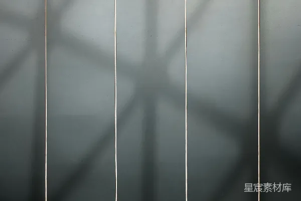 高清摄影 一组悬挂在天花板上的绳子