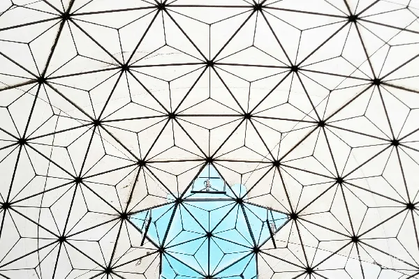 高清摄影 一颗蓝色星星在白色网格上