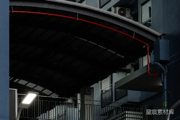 高清摄影 现代化的建筑，有许多空调装置。