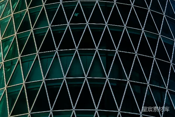 高清摄影 现代建筑外立面带有几何图案。