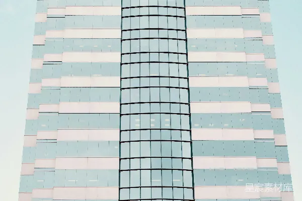 高清摄影 现代建筑，玻璃窗户反射天空。