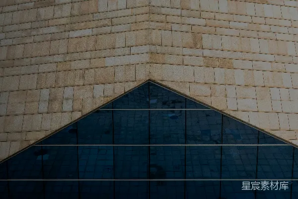 高清摄影 现代建筑，外墙几何图案，窗框为蓝色。