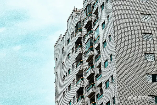 高清摄影 现代公寓楼在多云的天空下