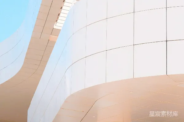 高清摄影 一座屋顶为白色的建筑