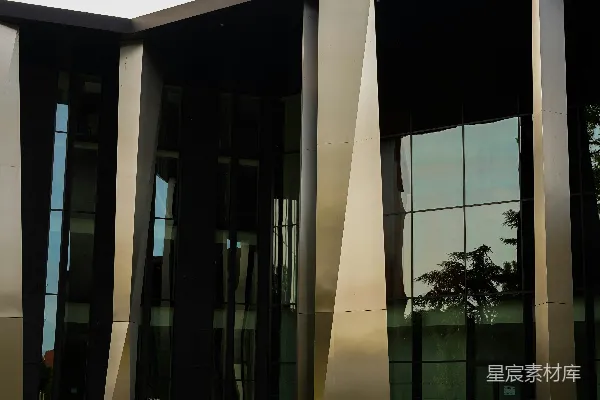 高清摄影 白色和棕色的混凝土建筑