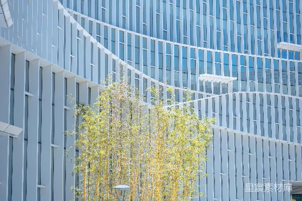 高清摄影 白色和灰色的混凝土建筑