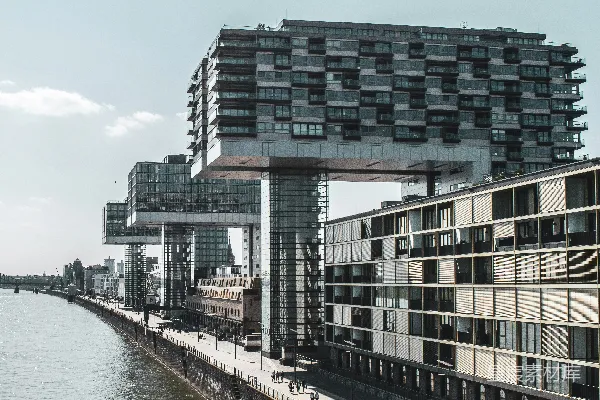 高清摄影 建筑物附近的水域