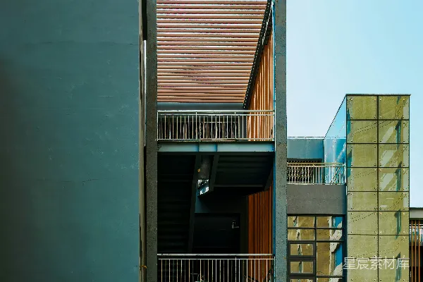 高清摄影 现代建筑，外观由金属和玻璃构成