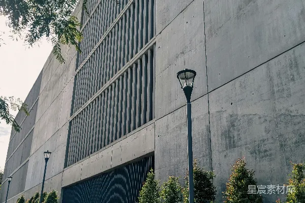 高清摄影 一栋有路灯的建筑