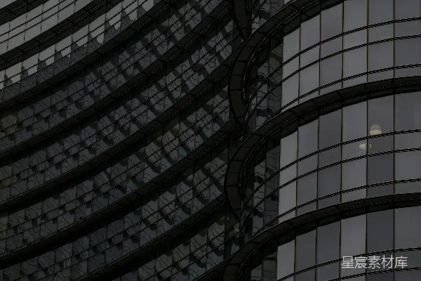 高清摄影 一座上面有钟表的建筑