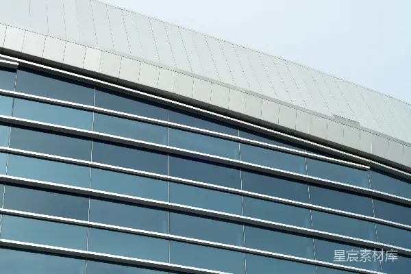 高清摄影 一座带有钟表的大型建筑