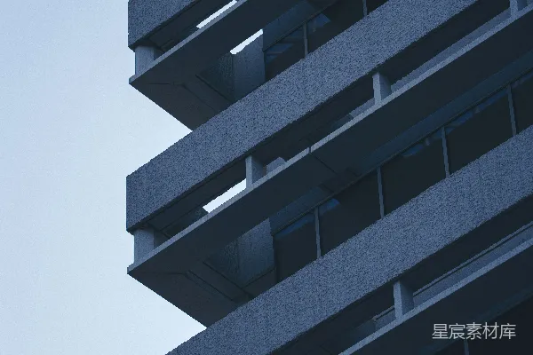 高清摄影 现代建筑，混凝土阳台在蓝天映衬下