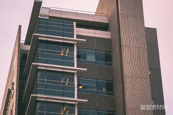 高清摄影 白天的灰色混凝土建筑