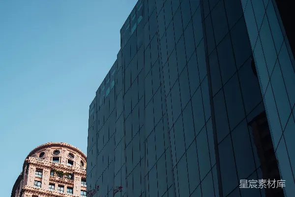 高清摄影 现代建筑在清澈的蓝天背景前