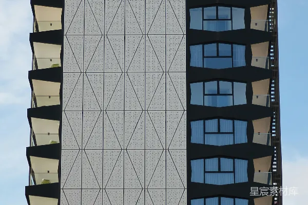 高清摄影 现代高层建筑，带有几何立面