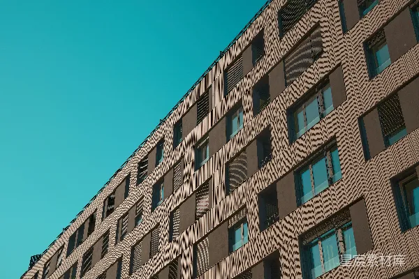 高清摄影 现代建筑在碧蓝的天空下矗立。