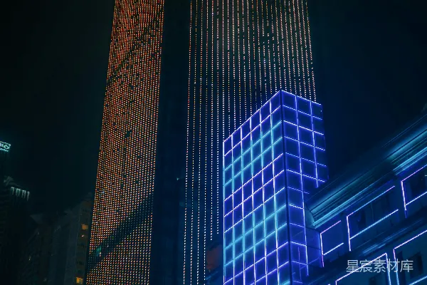 高清摄影 夜晚灯火通明的摩天大楼。